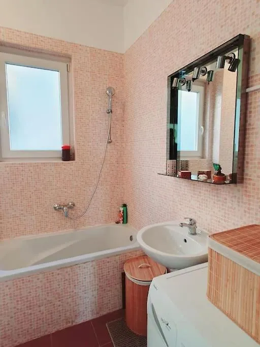 Apartment Near Beach And City Centre Rijeka