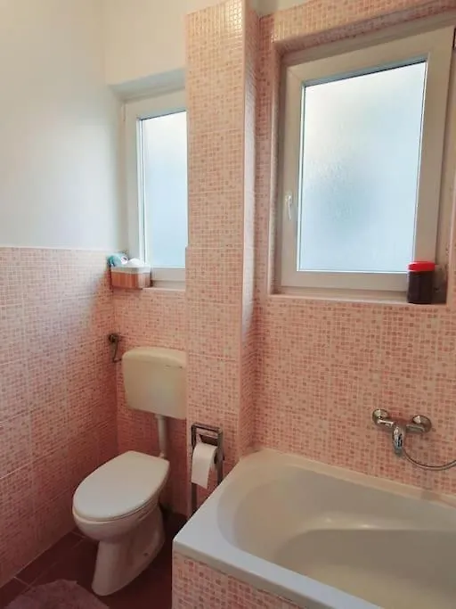 Apartment Near Beach And City Centre Rijeka